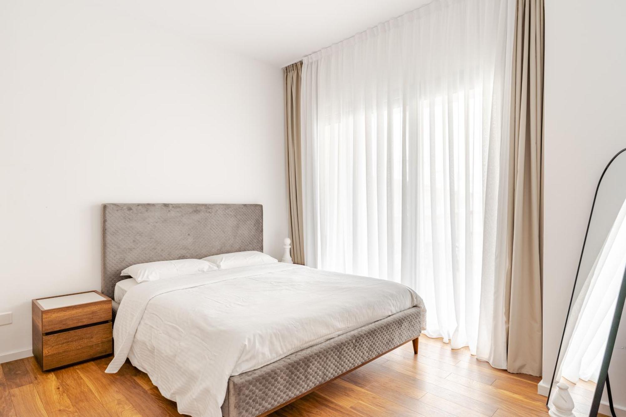 Yamas Urban Living Zakaki Pool Penthouses & *