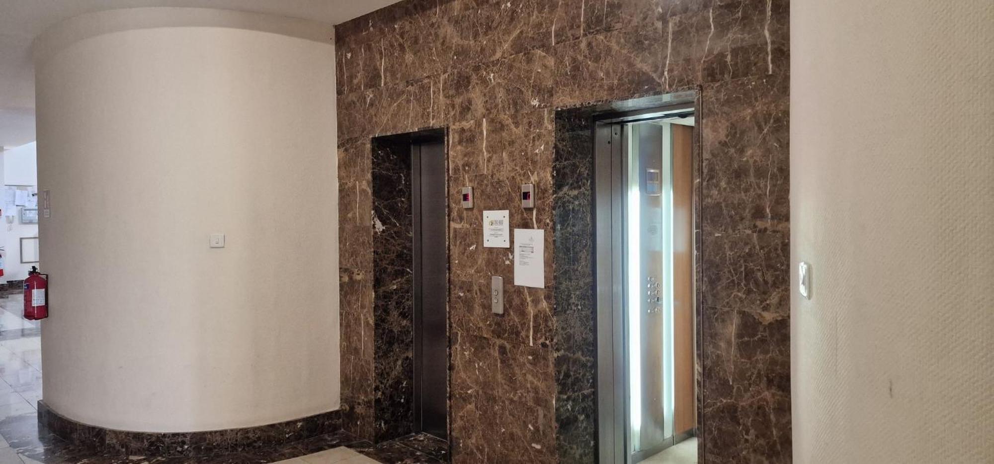 Appartement Marathon With Shared Pool