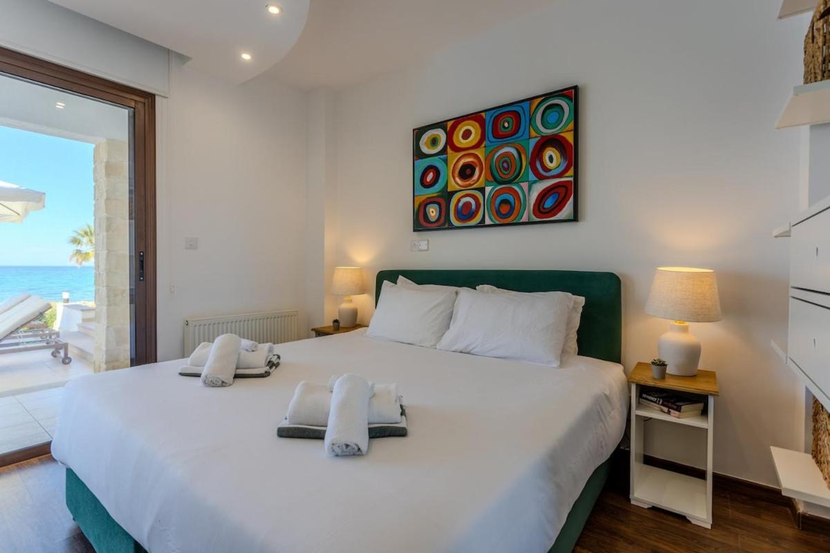 Kallisti & - A Luxury Seaside Retreat Villa Lachi