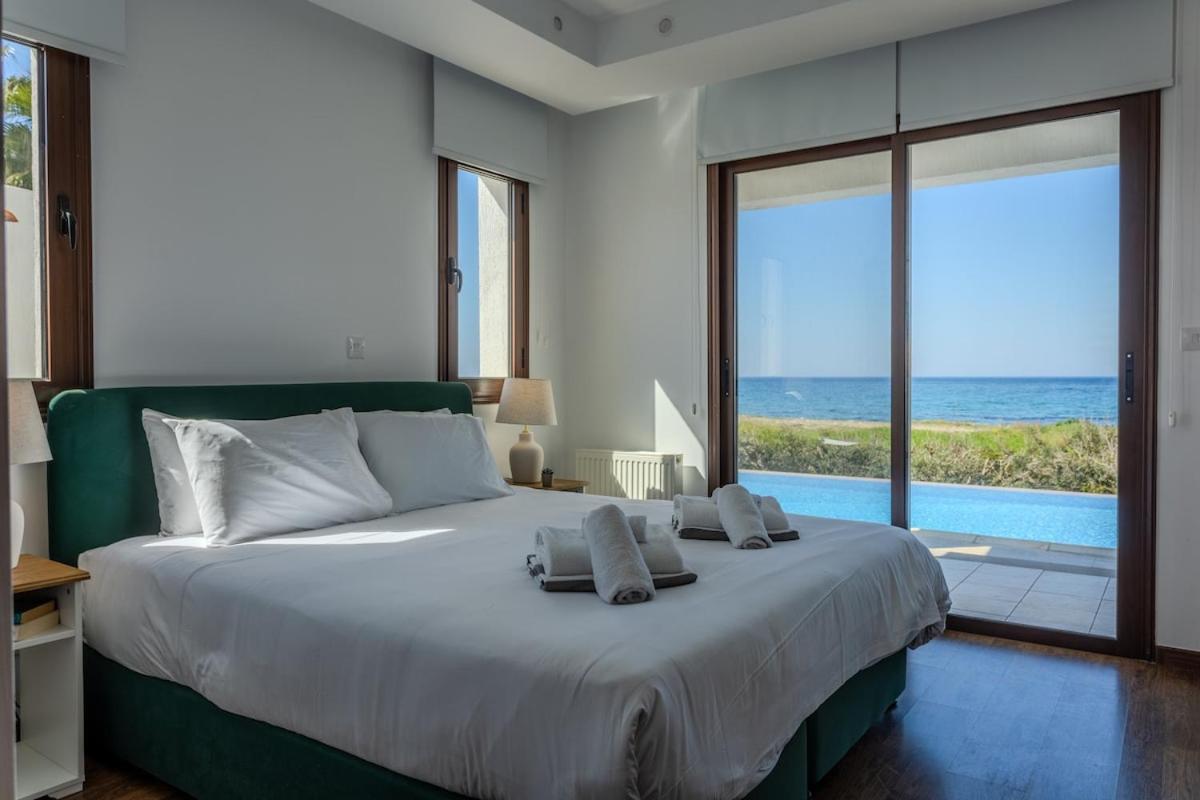 Villa Kallisti & - A Luxury Seaside Retreat Lachi