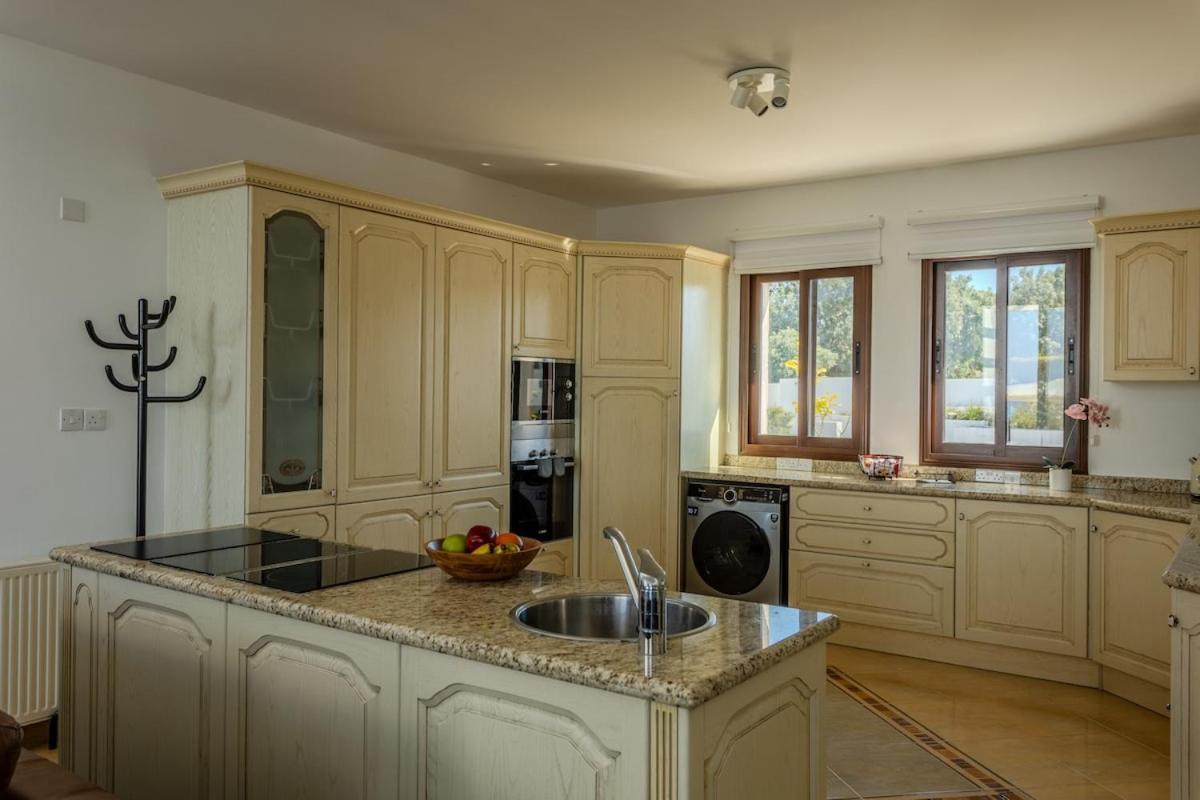 Kallisti & - A Luxury Seaside Retreat * Lachi