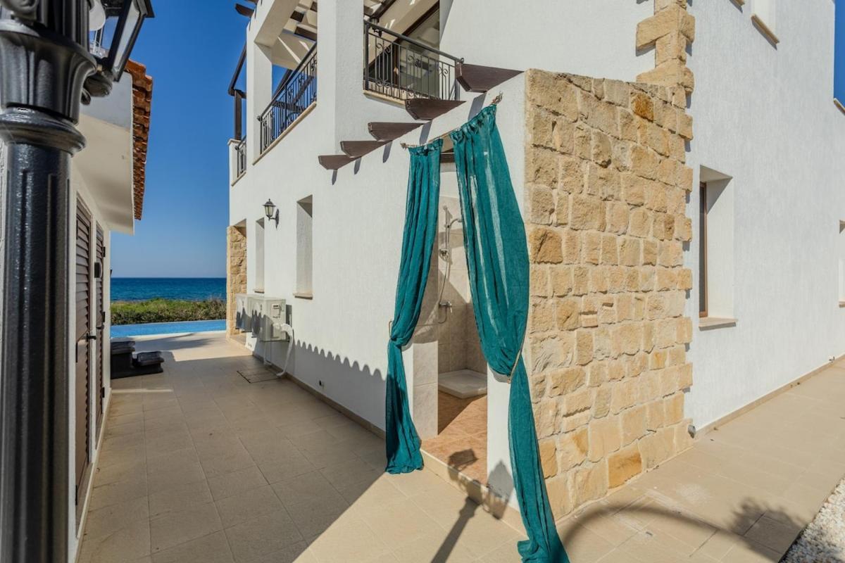 Kallisti & - A Luxury Seaside Retreat Villa