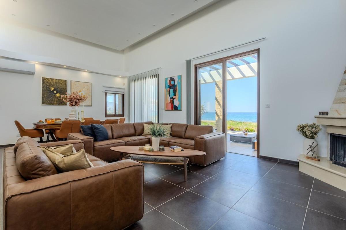 Kallisti & - A Luxury Seaside Retreat Villa *