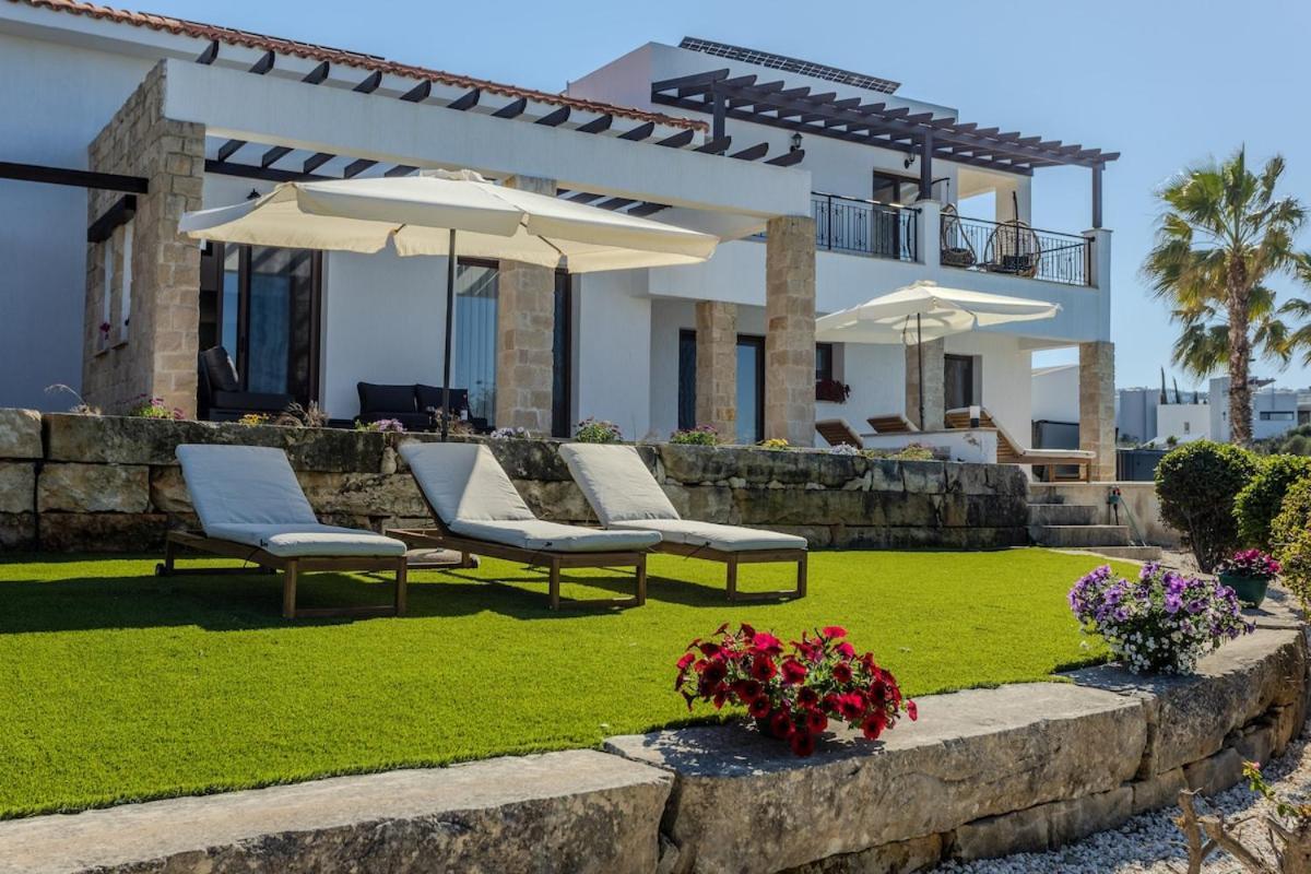 Kallisti & - A Luxury Seaside Retreat *