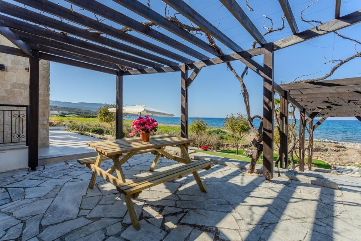 Kallisti & - A Luxury Seaside Retreat Villa Lachi