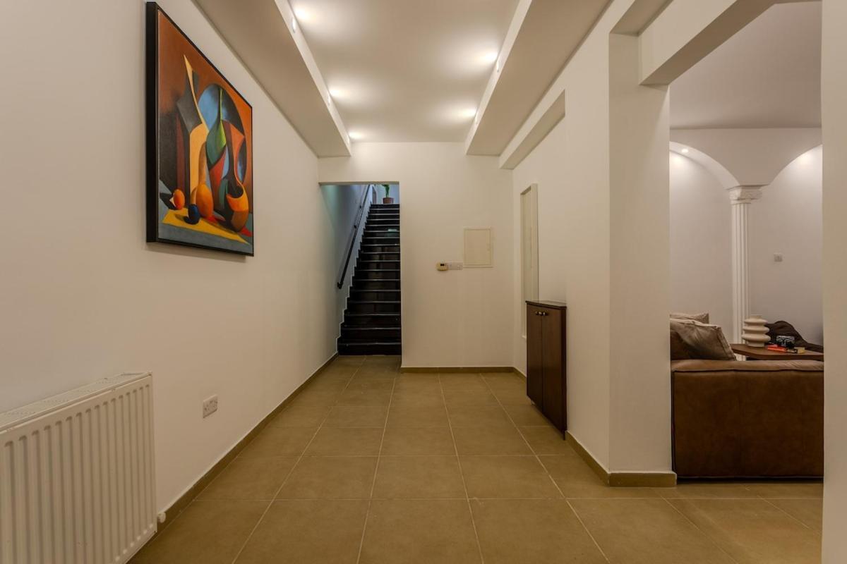 Villa Kallisti & - A Luxury Seaside Retreat Lachi