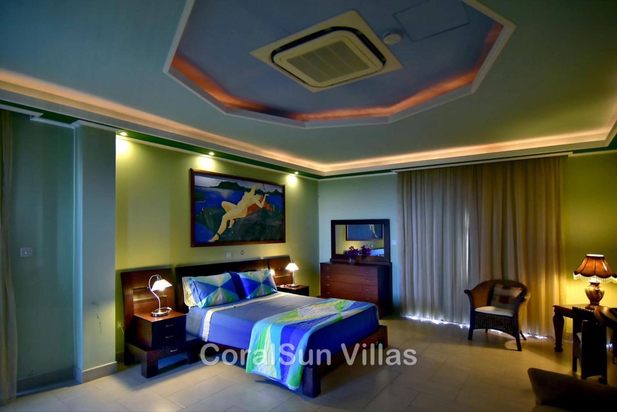 Amazing Luxury Villa, In Paphos, Extremely Large Pool. Jacuzzi, Gym, Games * Argaka