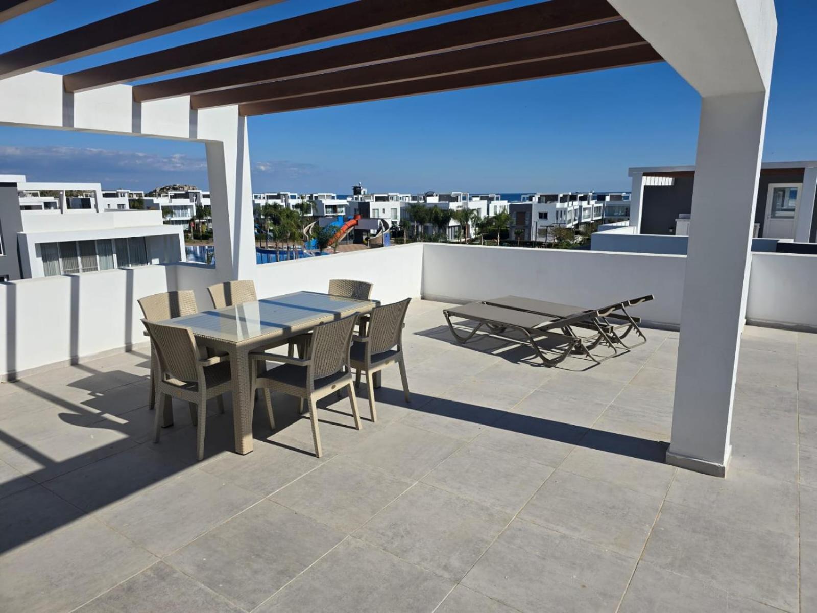 Luxury Four Seasons Life Sea Front 2+1 Apartment