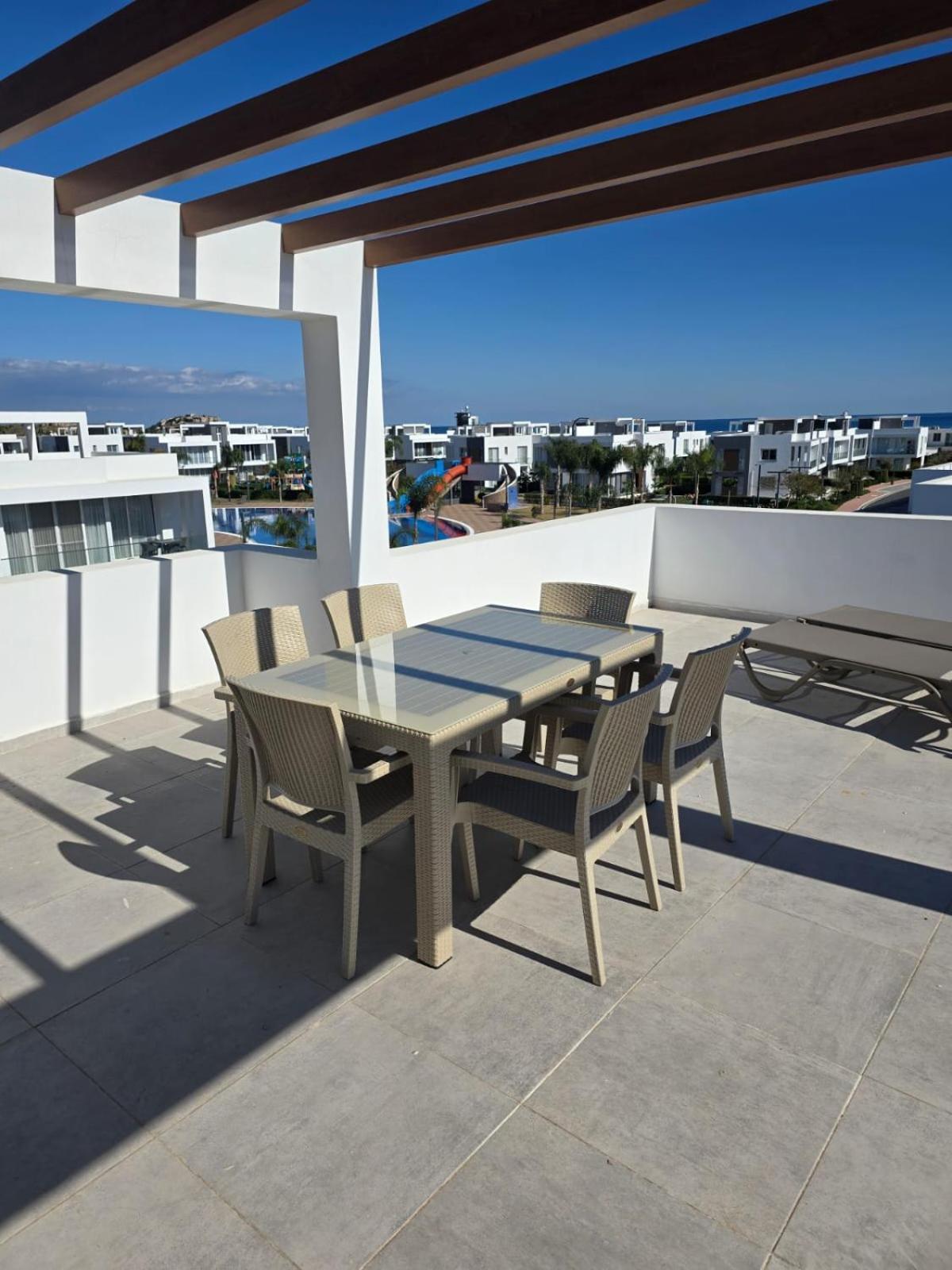 Appartement Luxury Four Seasons Life Sea Front 2+1