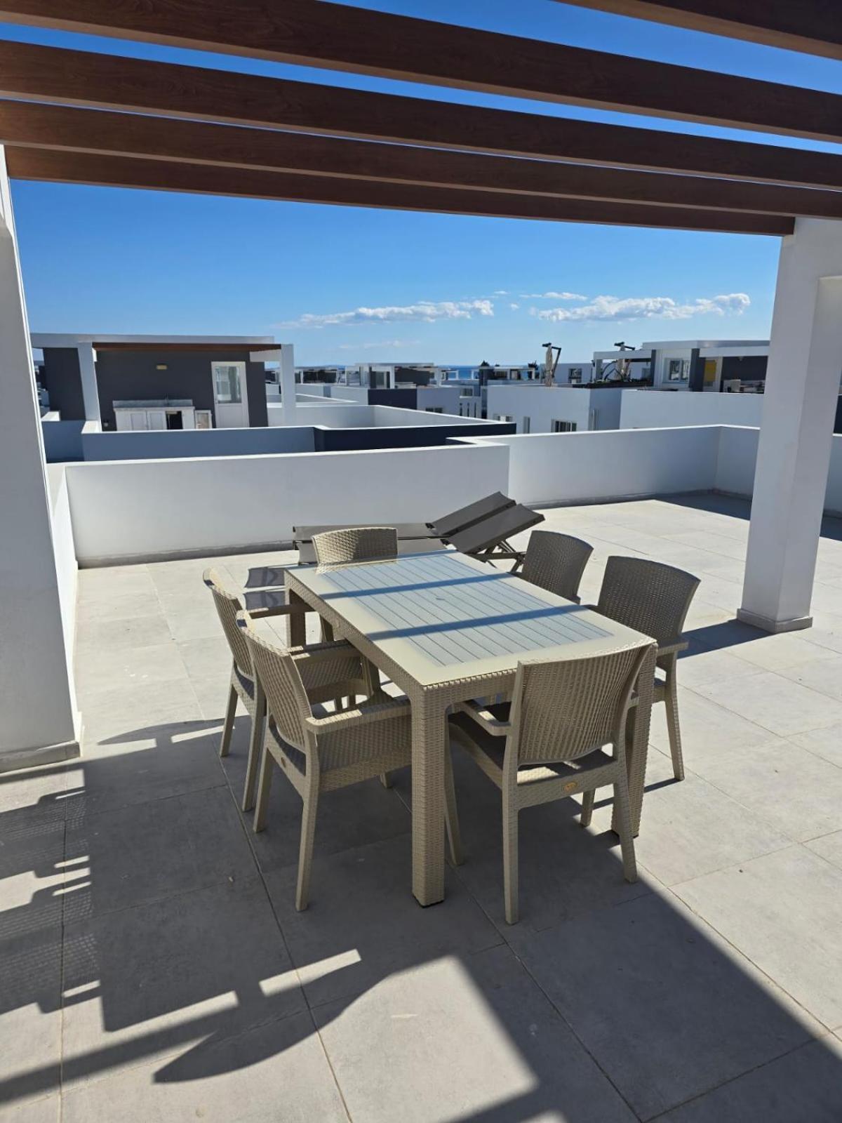 Luxury Four Seasons Life Sea Front 2+1 Appartement *