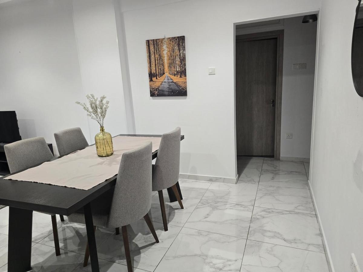 Apartment Project 99 - Breakbooking Cy *