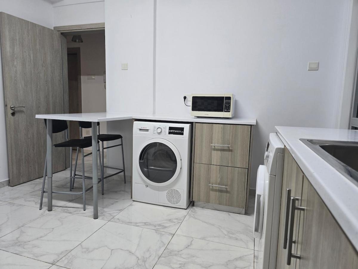 Project 99 - Breakbooking Cy Apartment Limassol