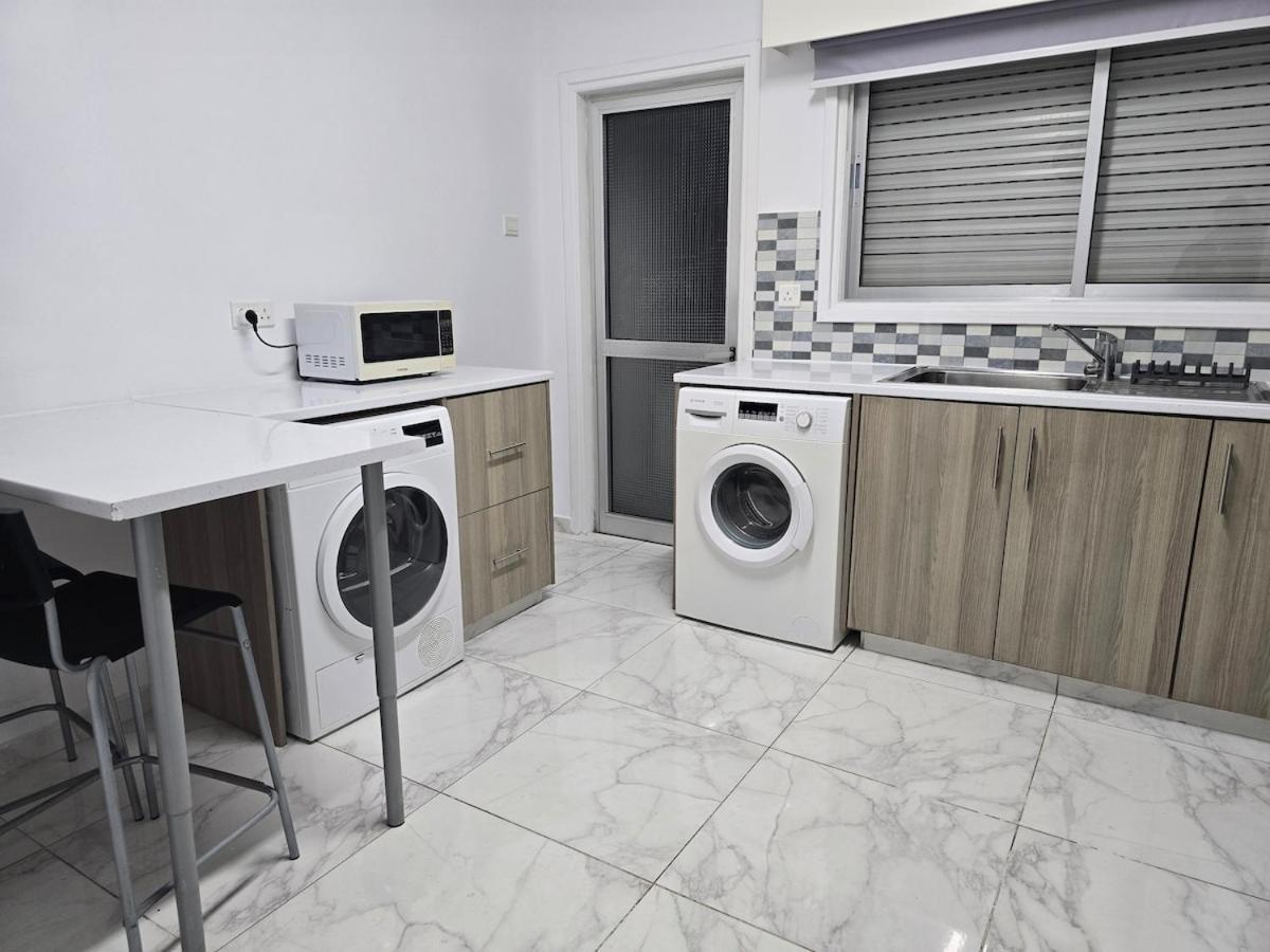 Apartment Project 99 - Breakbooking Cy