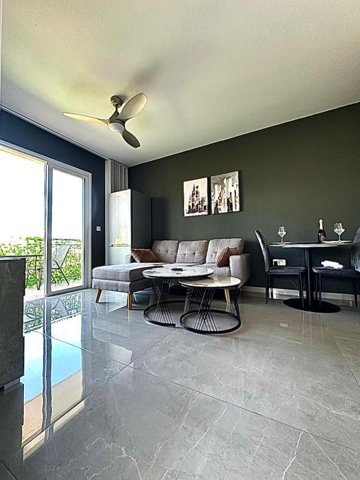 K15 Luxe Oasis Retreat - 3 Minute Drive To Apartment *