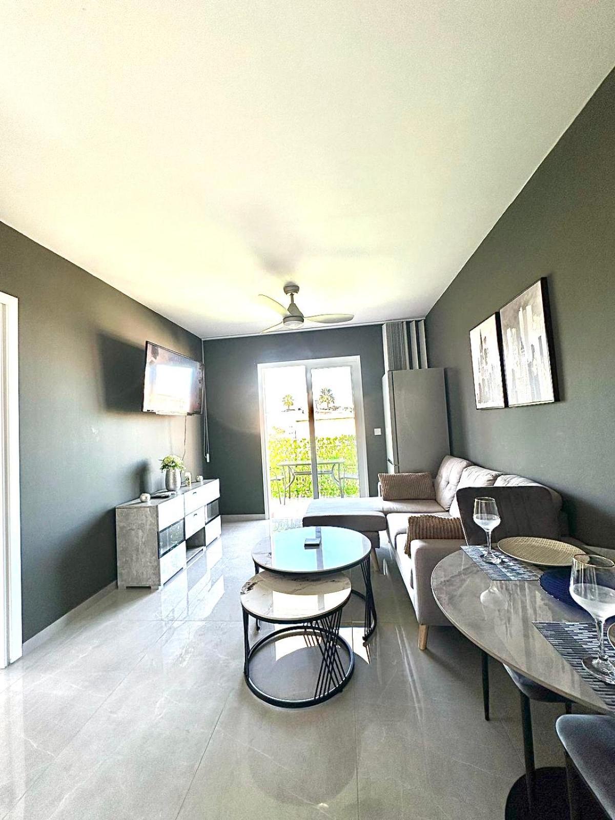K15 Luxe Oasis Retreat - 3 Minute Drive To Apartment *