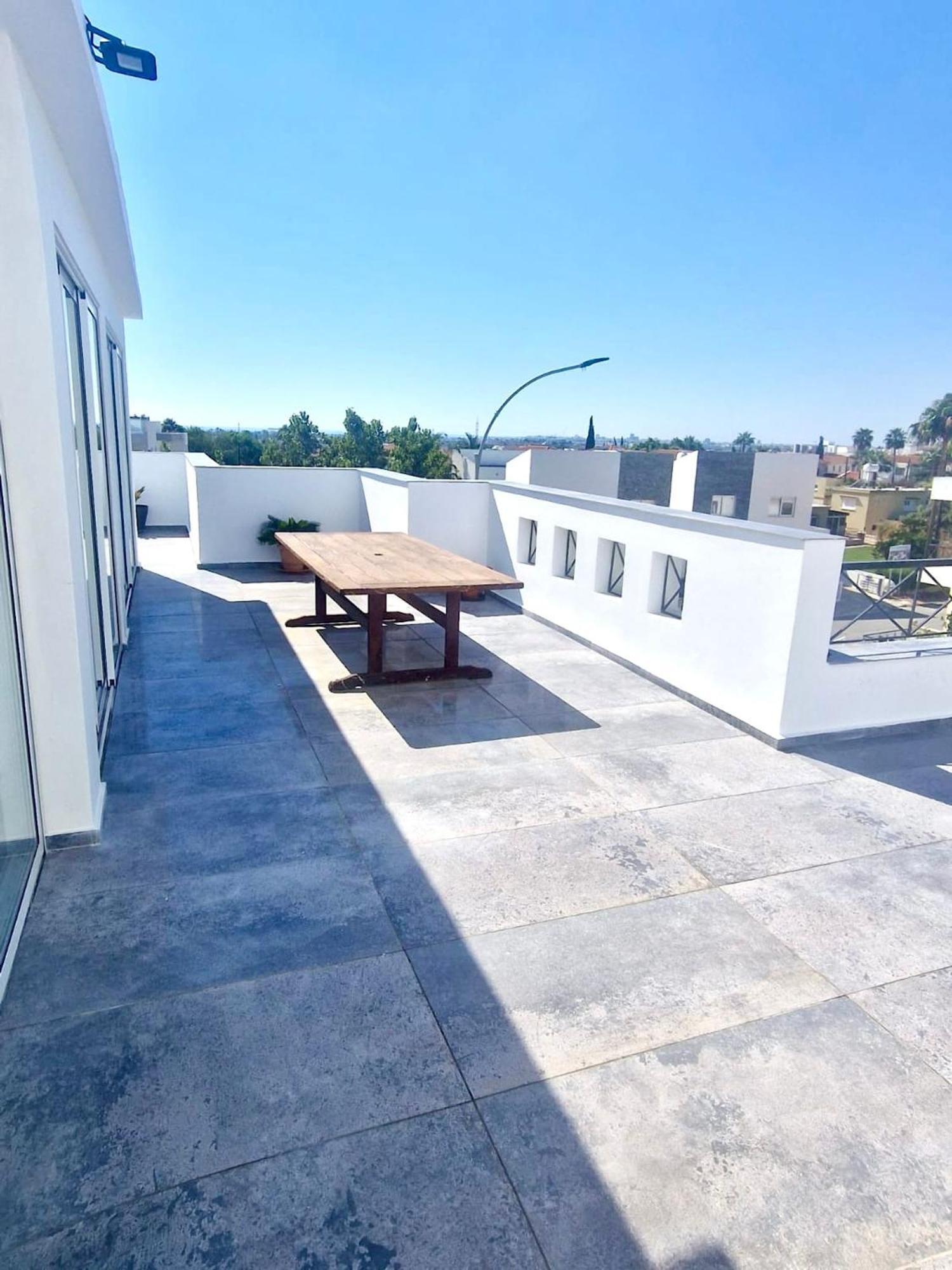 Charming Penthouse With Ocean Views And Private Parking Bed & Breakfast Voroklini