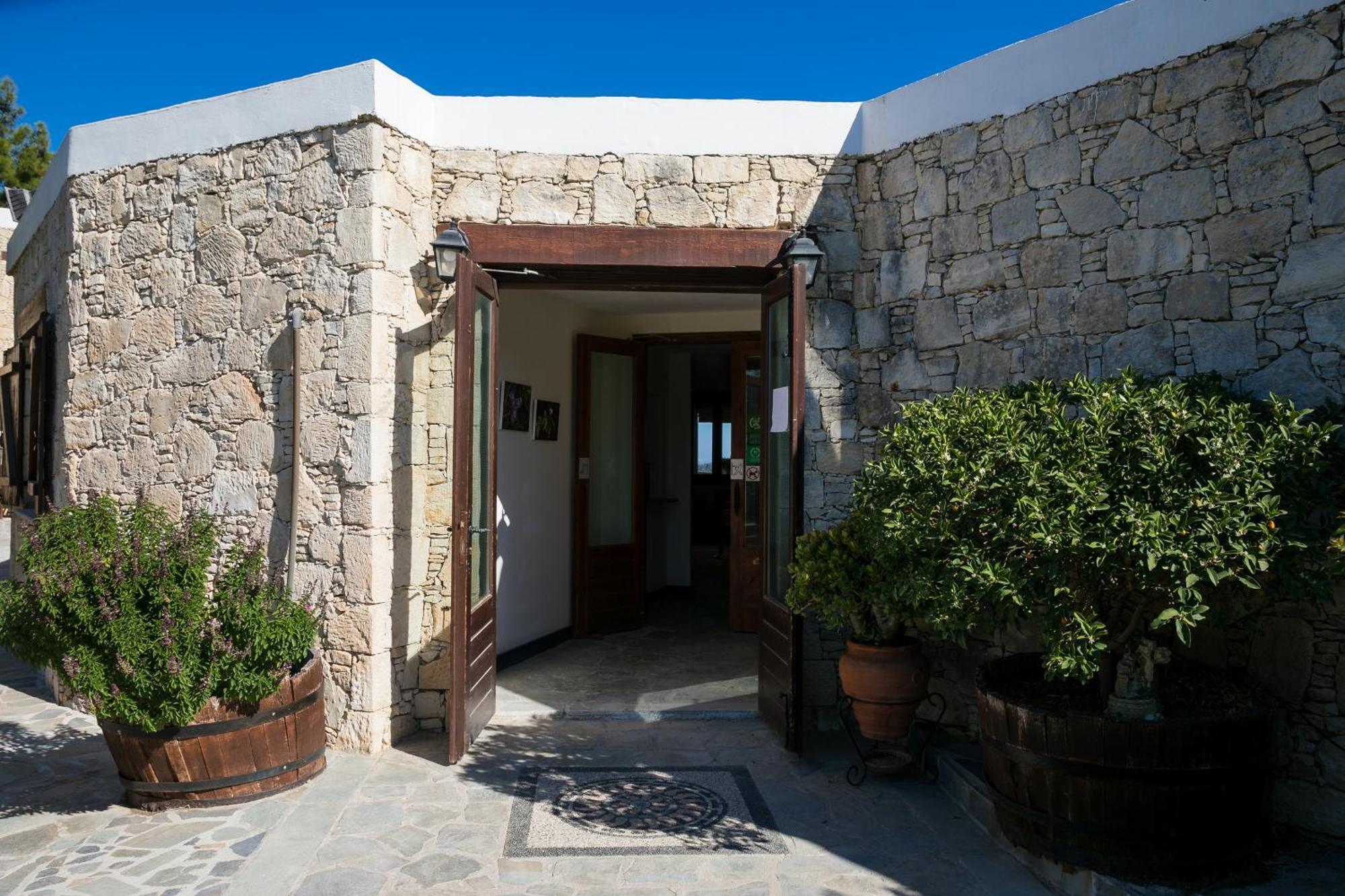 Demetriou Paradisos Hills Hotel 3*