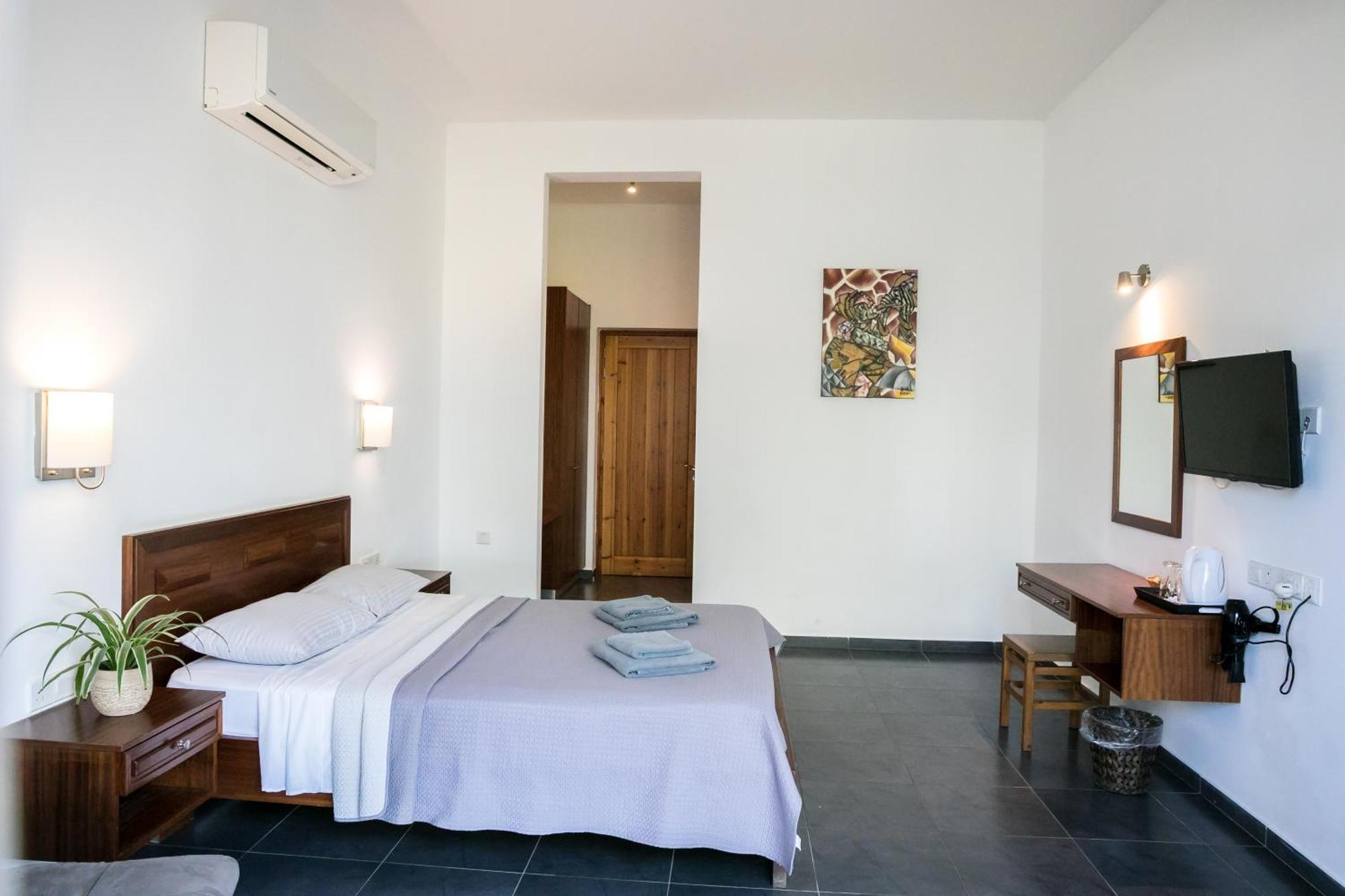 Hotel Demetriou Paradisos Hills 3*