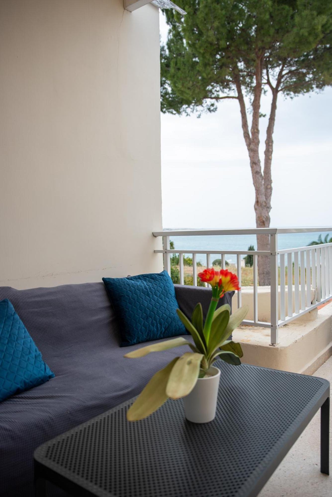 Apartment Sea View In Coral Bay