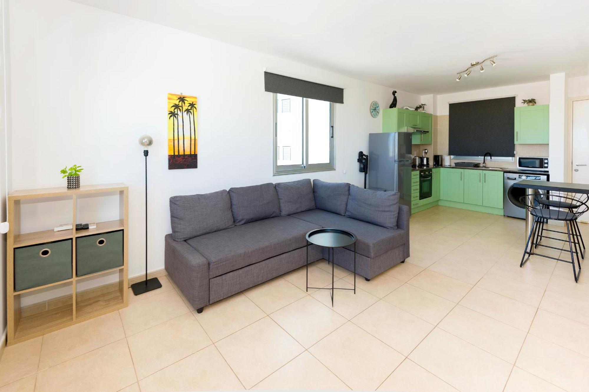 Sea View Apt*spacious Balcony*200m To The