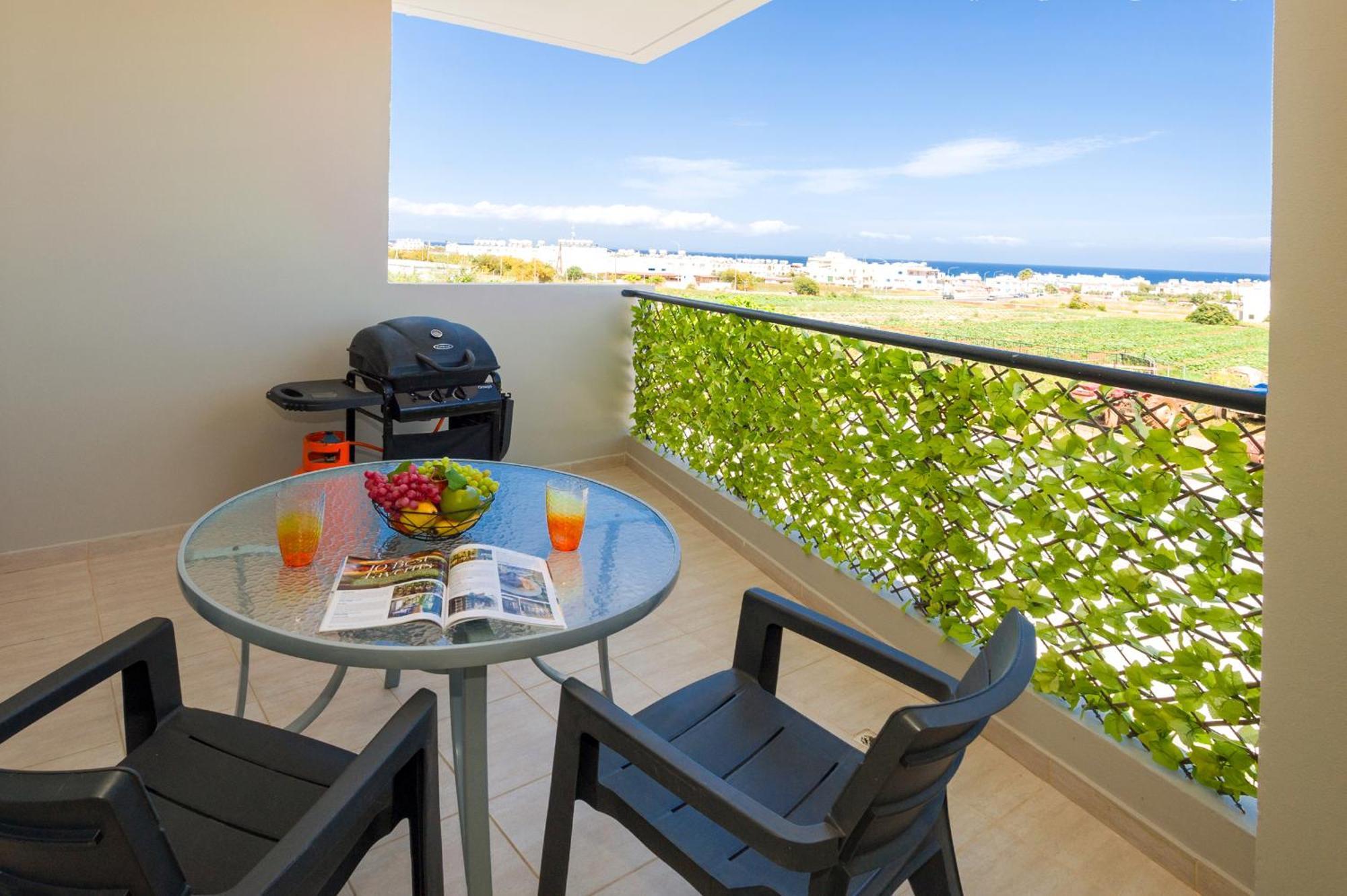 Sea View Apt*spacious Balcony*200m To The *
