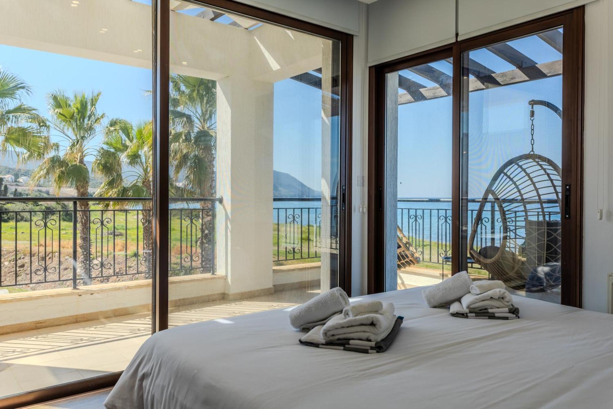 Kallisti & - A Luxury Seaside Retreat