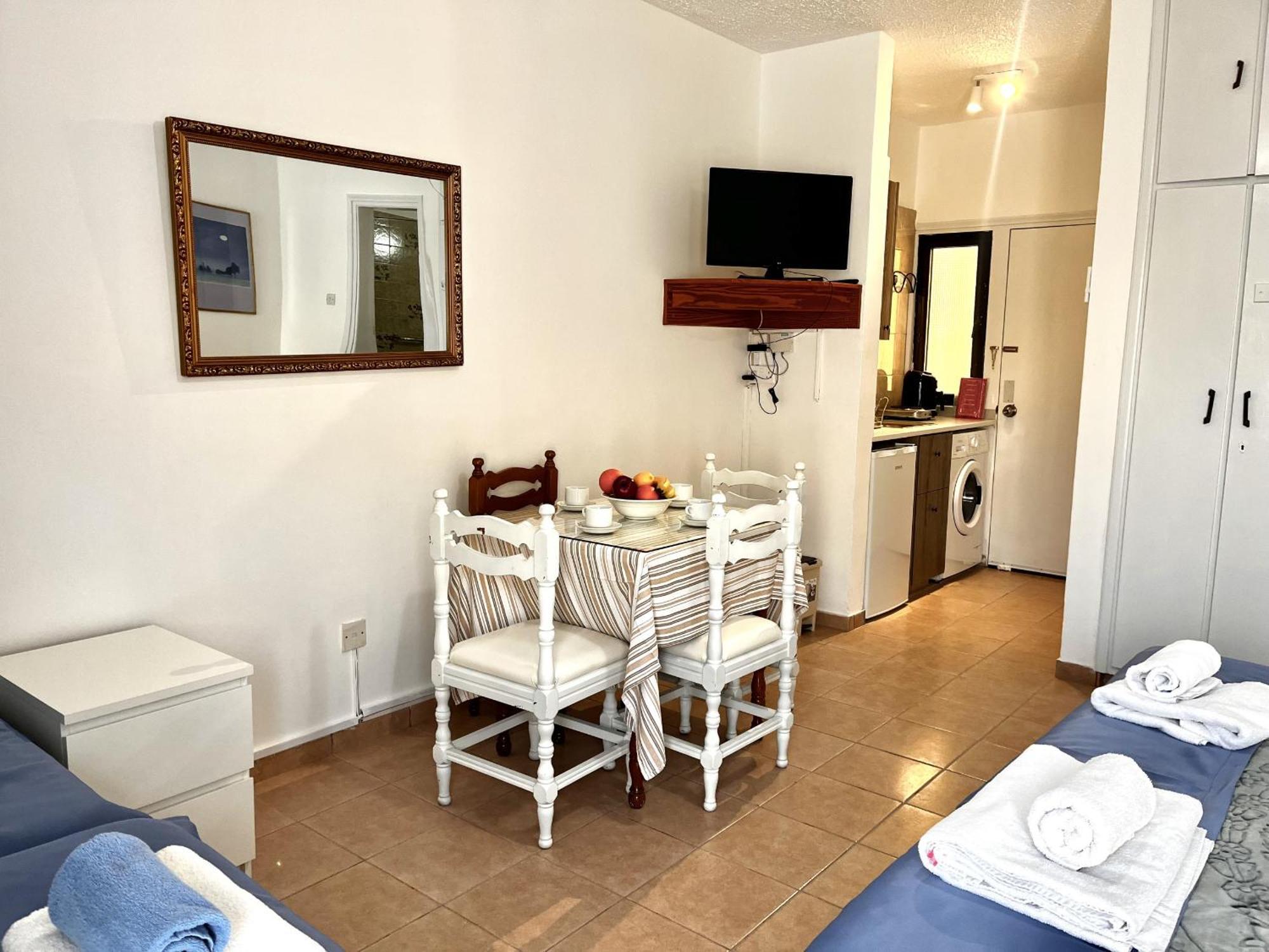 Apartment Nissi Chrysland *
