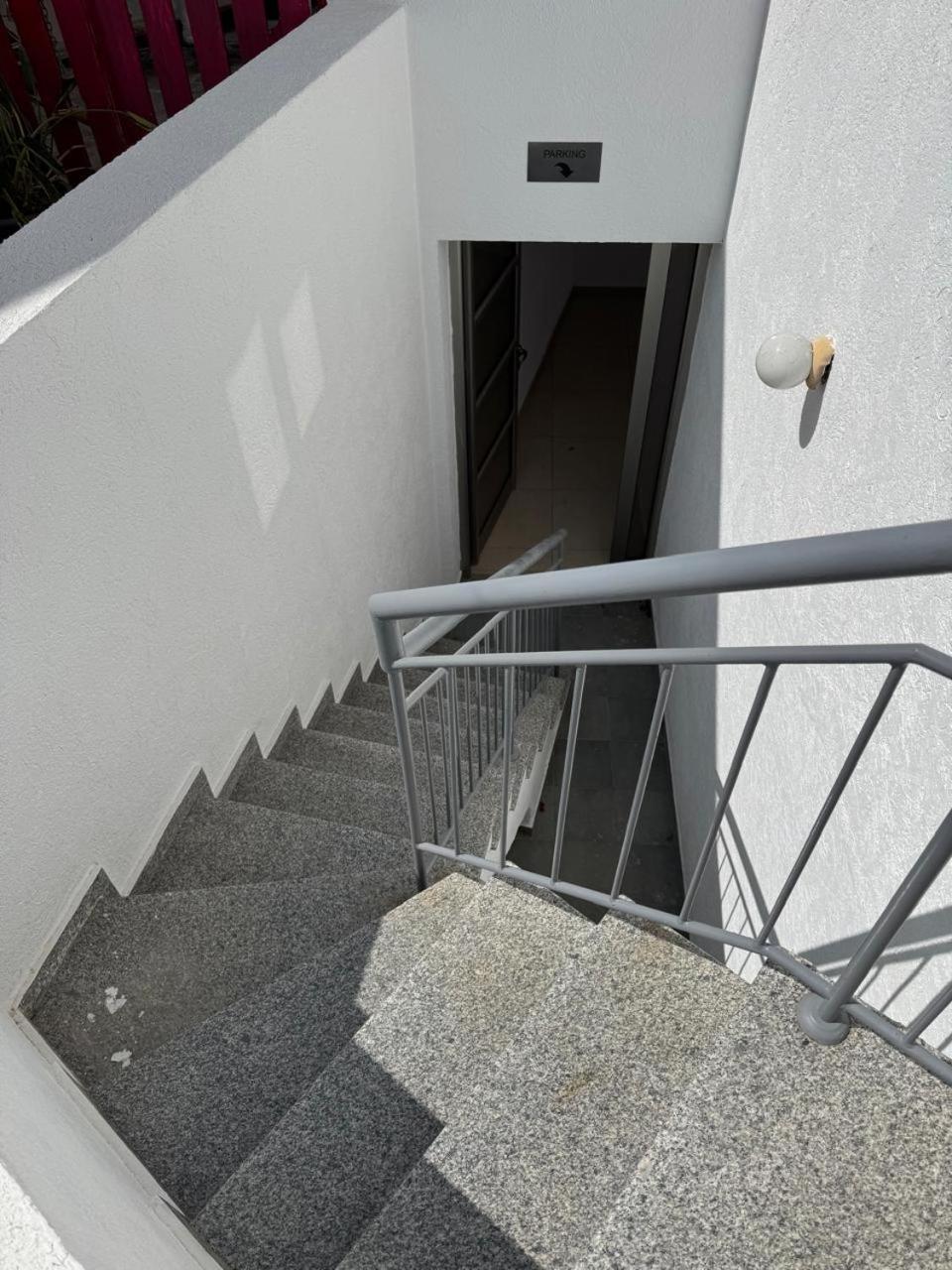 Sea Breeze Panoramic Ocean View Apartment *