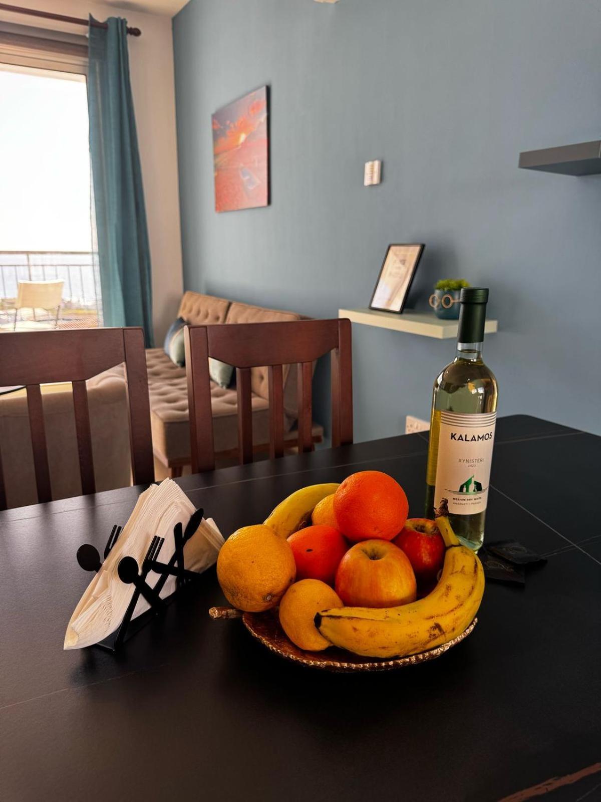 Sea Breeze Panoramic Ocean View Apartment Kissonerga