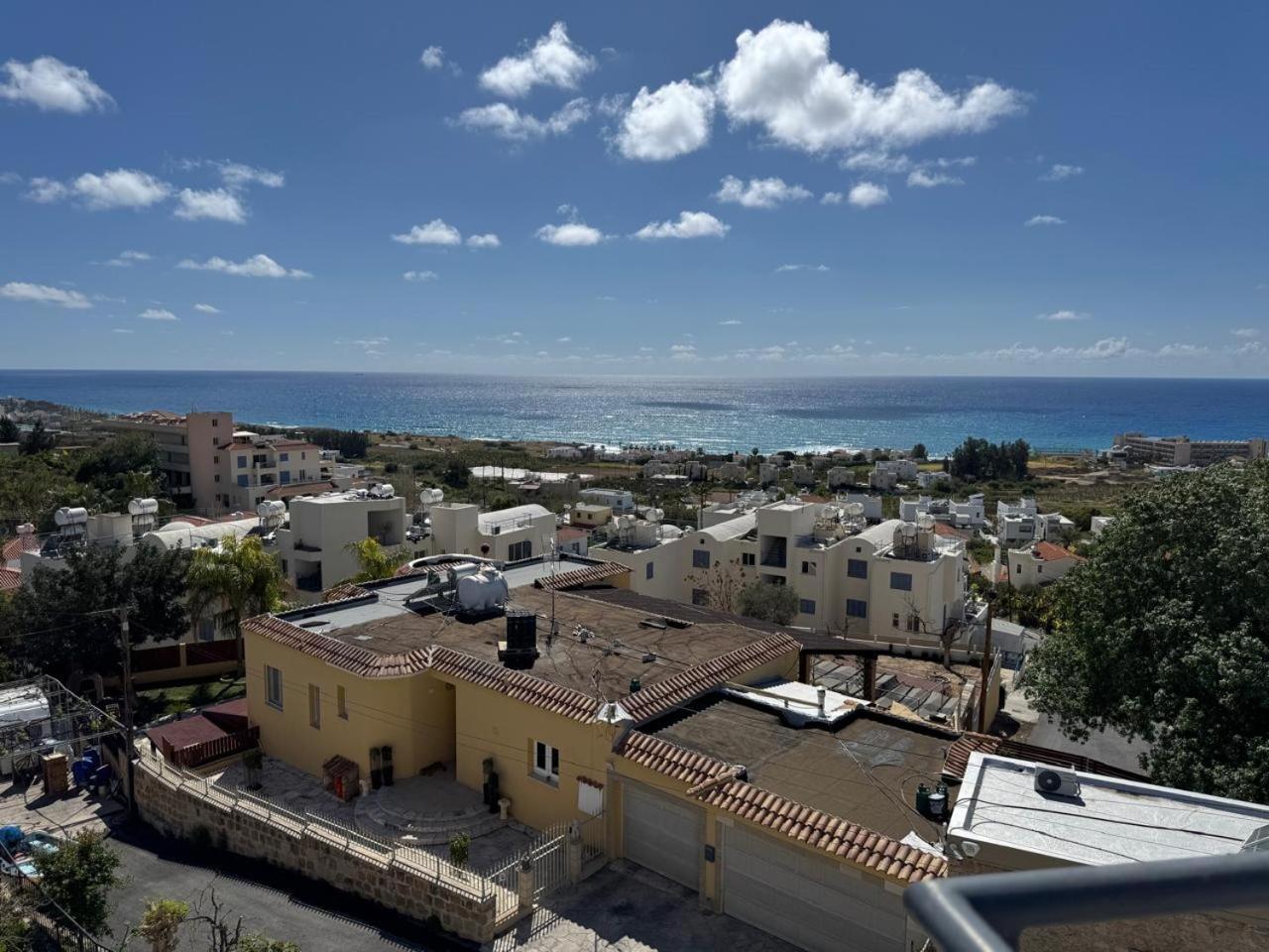 Sea Breeze Panoramic Ocean View *