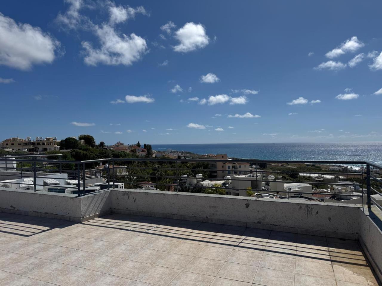 Apartment Sea Breeze Panoramic Ocean View