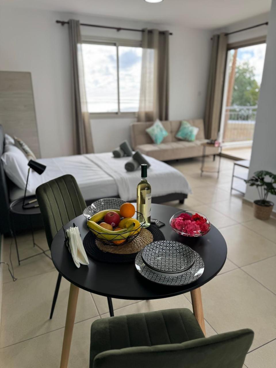 Apartment Sea Breeze Panoramic Ocean View *