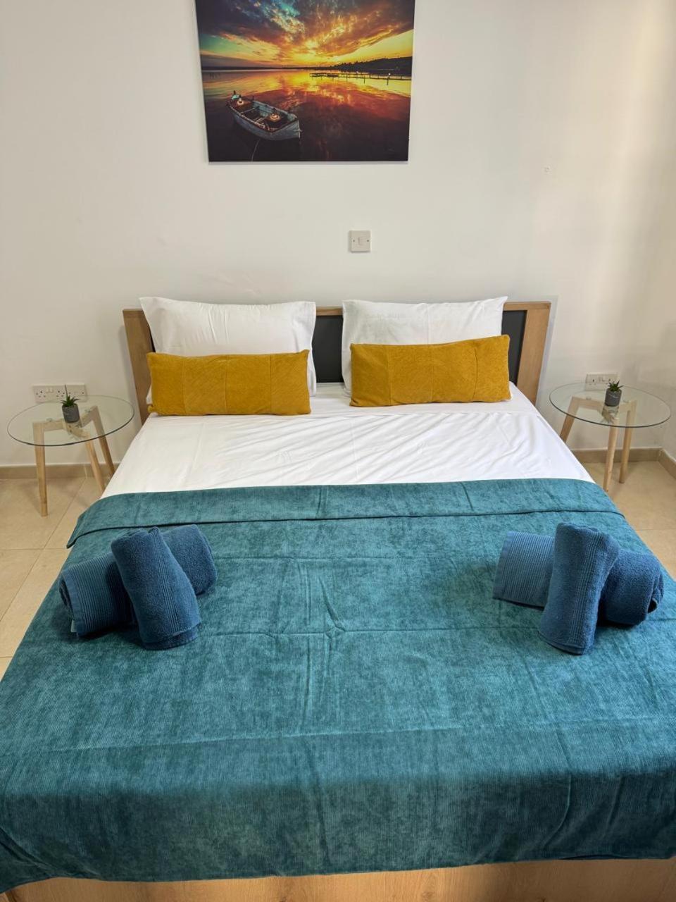 Sea Breeze Panoramic Ocean View Apartment Kissonerga