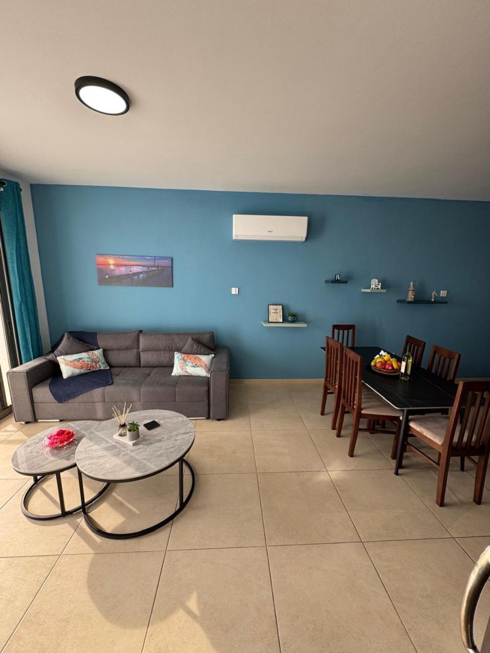 Apartment Sea Breeze Panoramic Ocean View