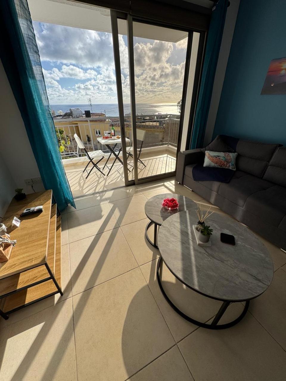 Sea Breeze Panoramic Ocean View * Kissonerga