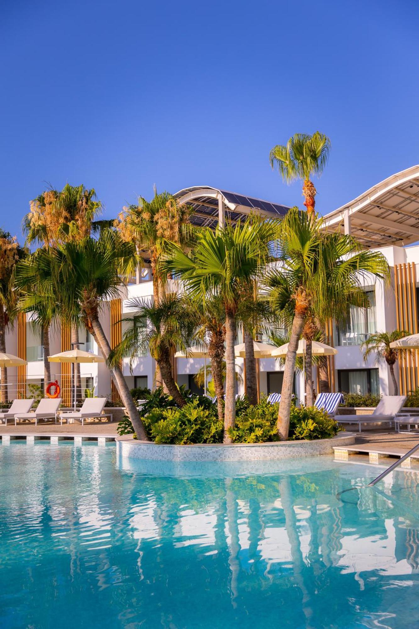 Radisson 5* Larnaca