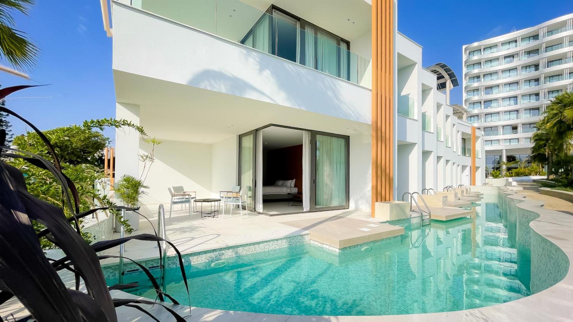 Radisson 5* Larnaca