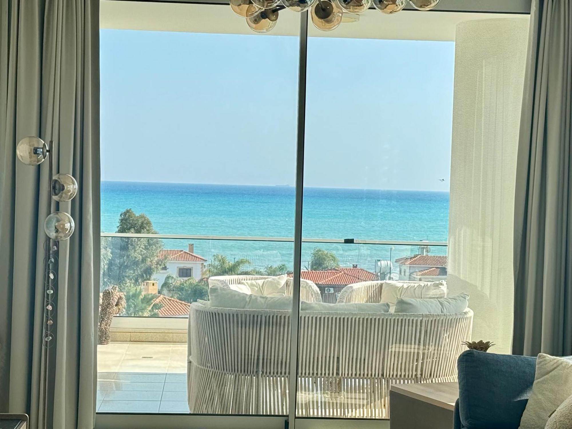 Sea View By The Coast Apartment *