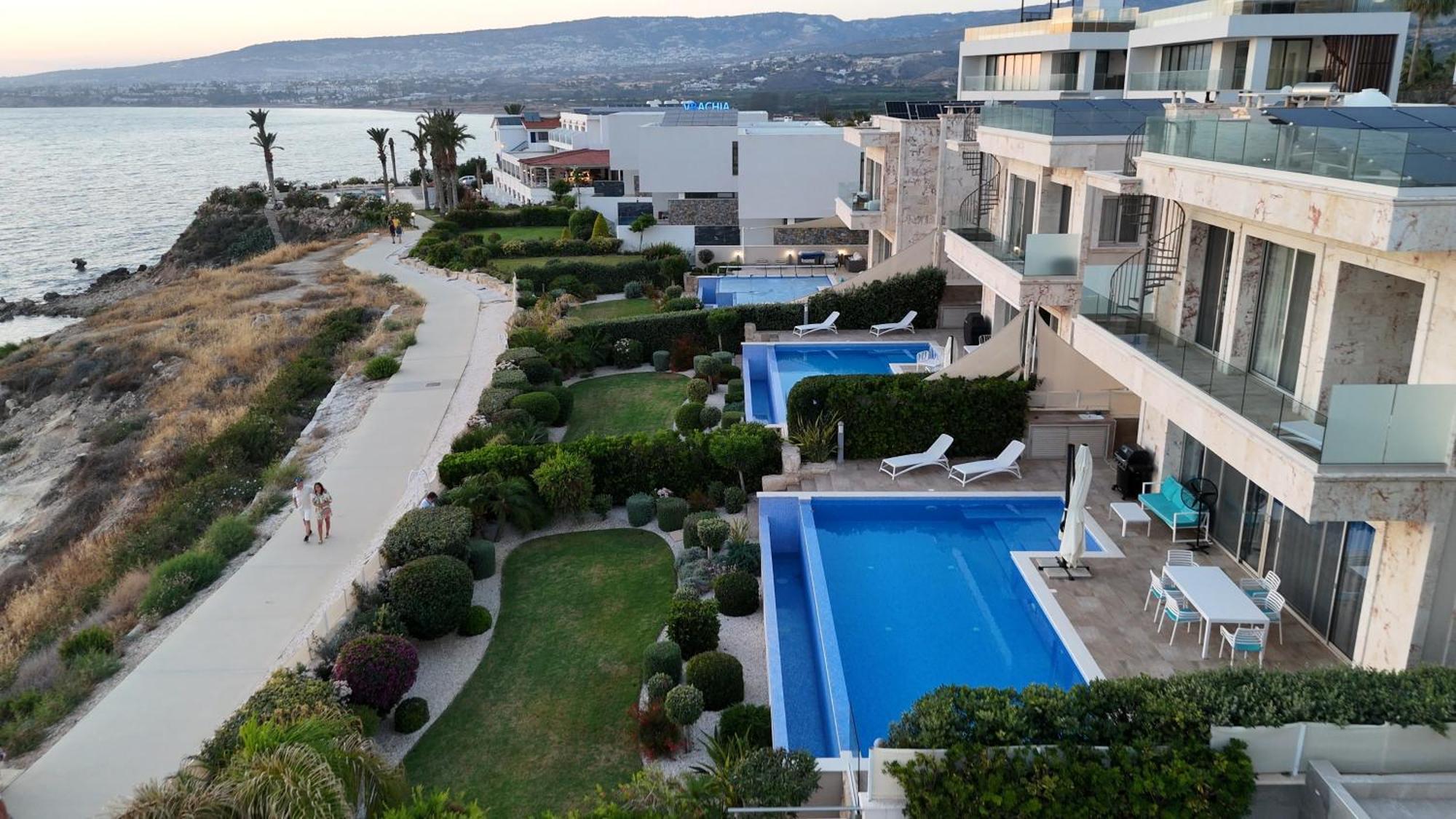 Olymp Luxury C - Seafront Elegance With Infinity Pool And Exclusive Lifestyle Villa