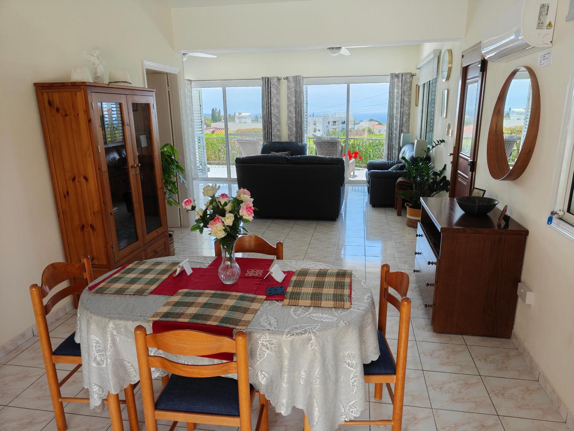 Holiday: Seafront Retreat With Pool In Paphos Pousada *
