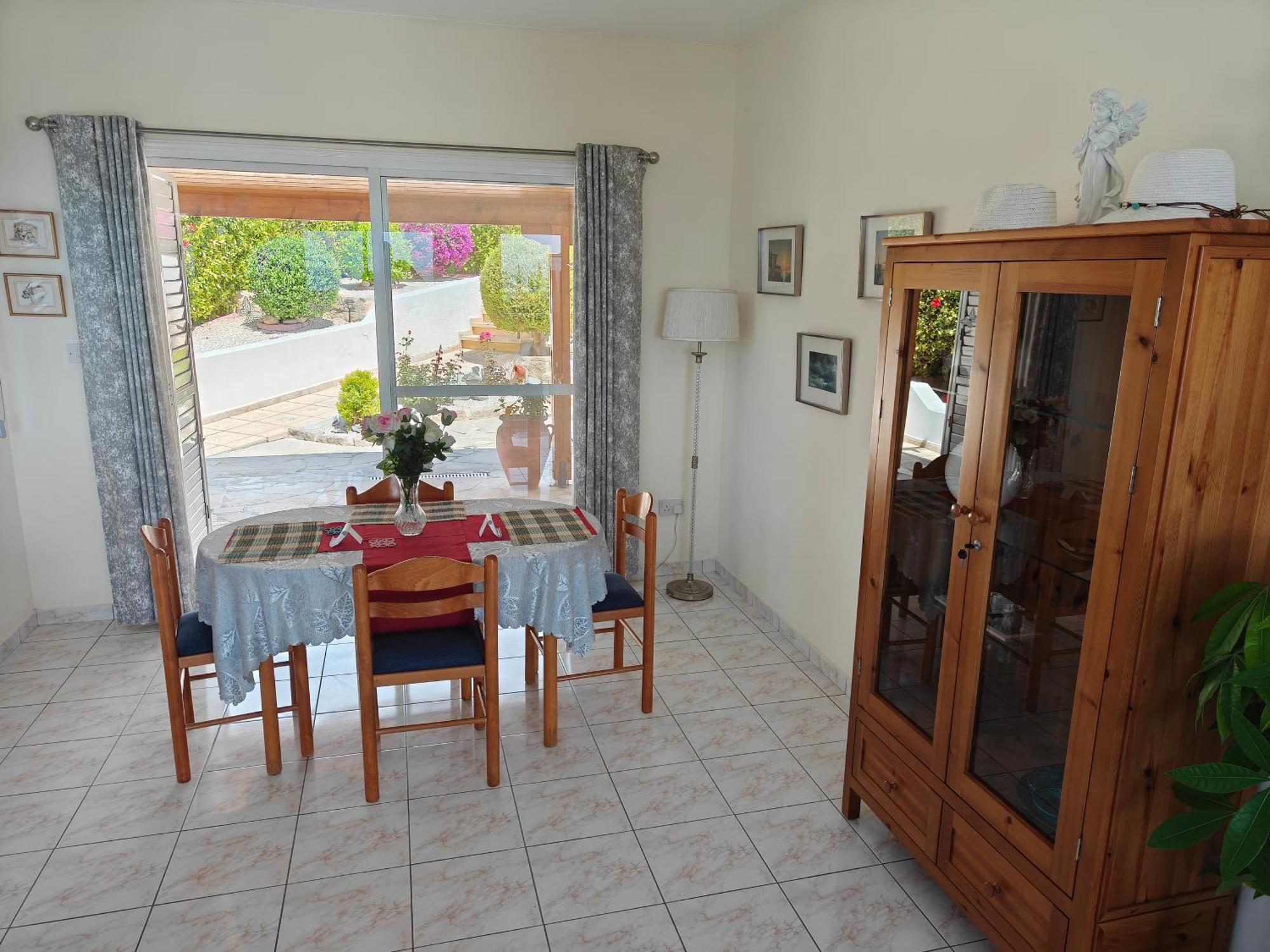 Villa Holiday: Seafront Retreat With Pool In Paphos *