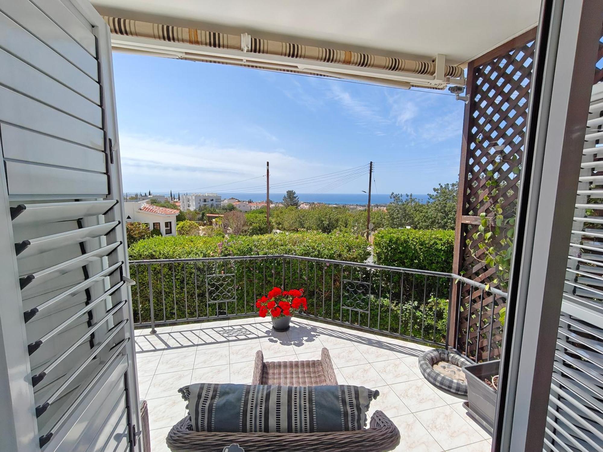 Holiday: Seafront Retreat With Pool In Paphos Villa