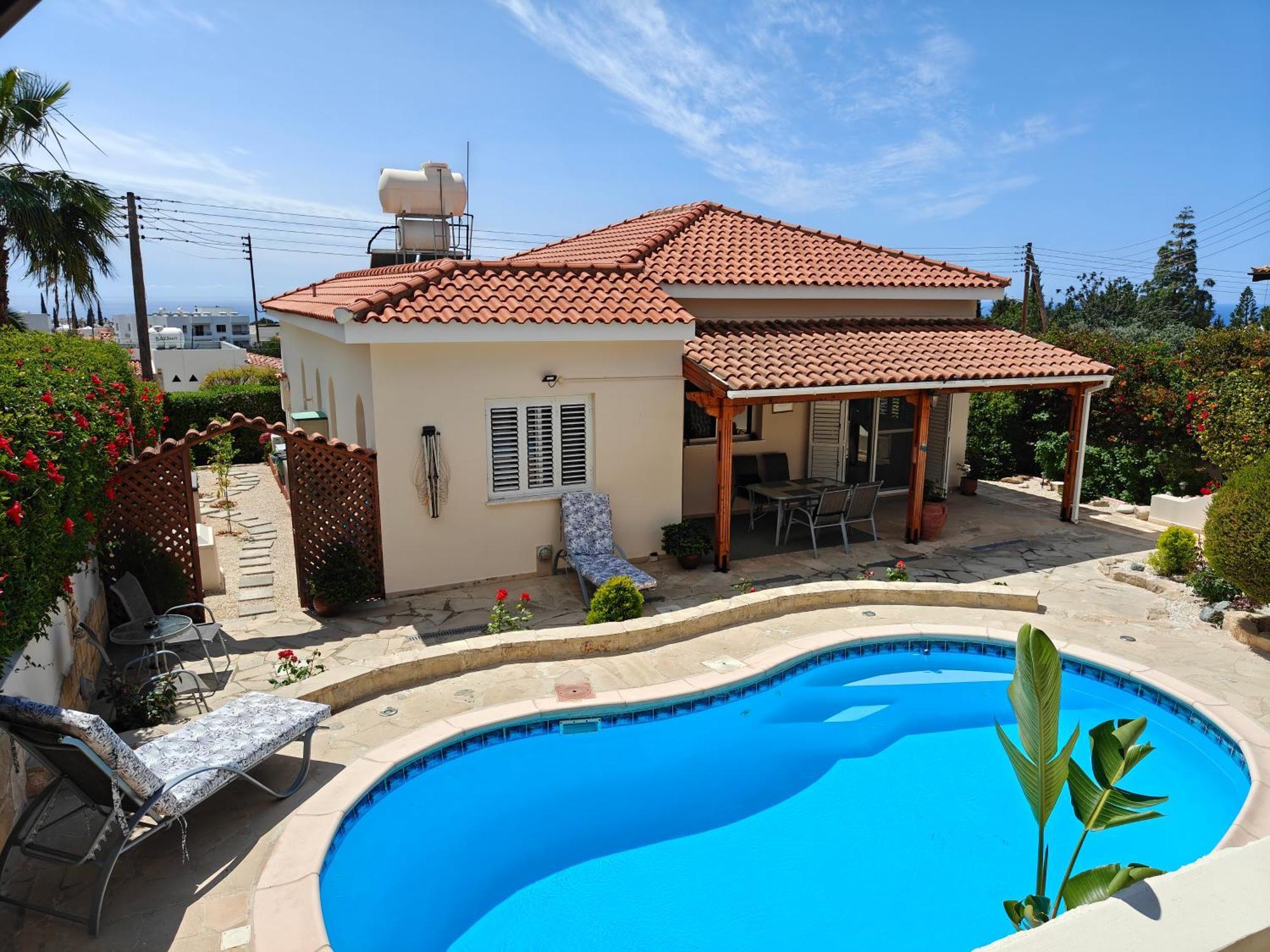 Holiday: Seafront Retreat With Pool In Paphos Villa Peyia