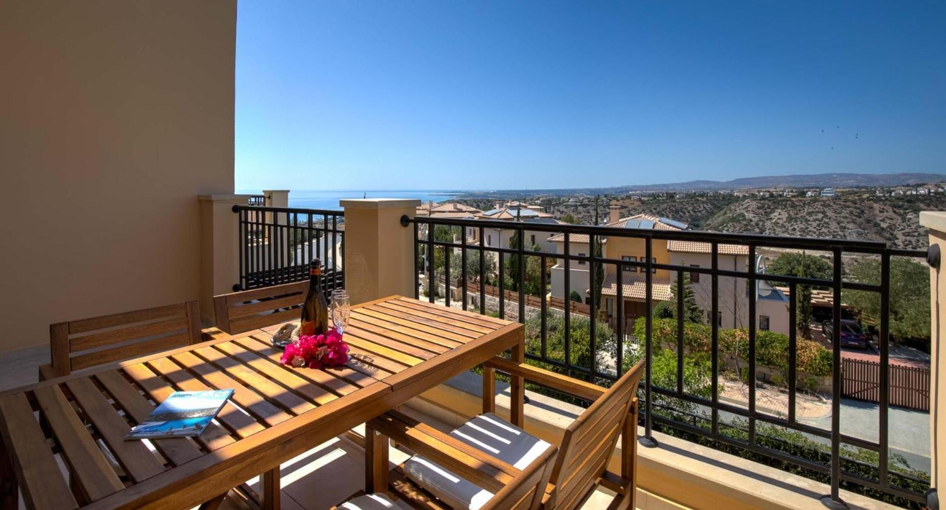 Beautiful Bj12 With Amazing Sea Views, Aphrodite Hills *