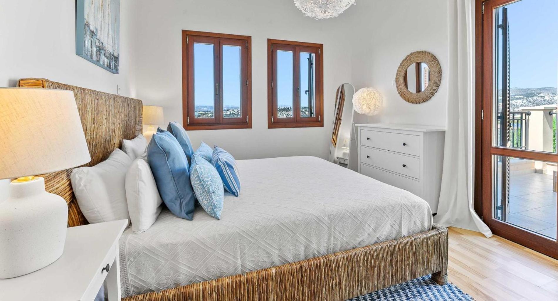Beautiful Bj12 With Amazing Sea Views, Aphrodite Hills