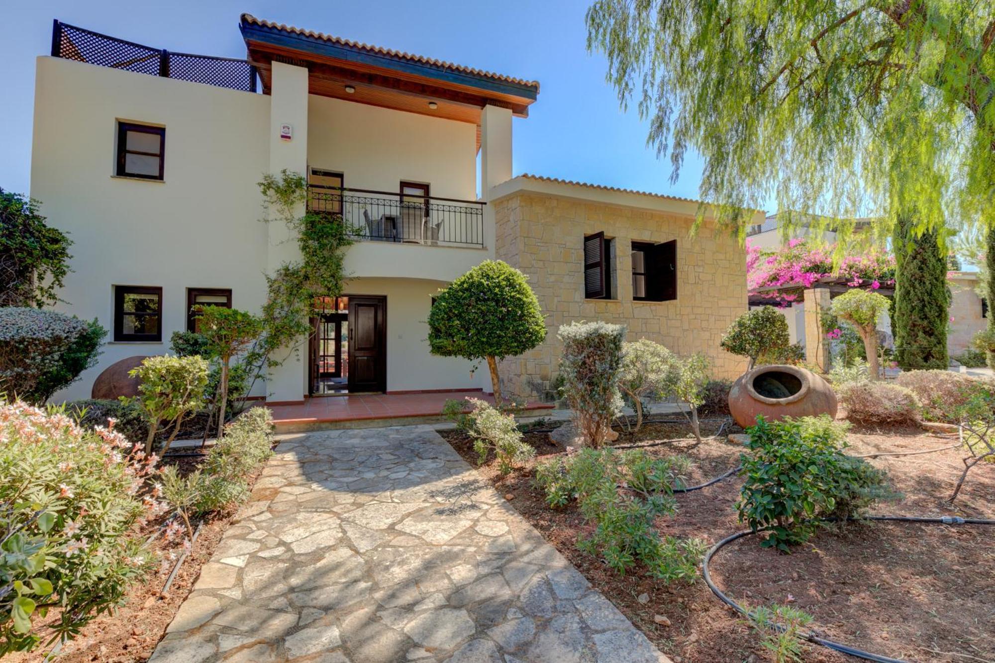3 Bedroom Villa Limni With Private Pool And Gardens, Aphrodite Hills Resort Kouklia