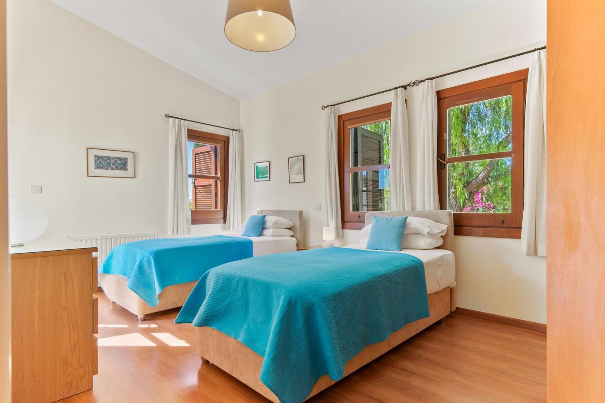 3 Bedroom Villa Limni With Private Pool And Gardens, Aphrodite Hills Resort Villa Kouklia
