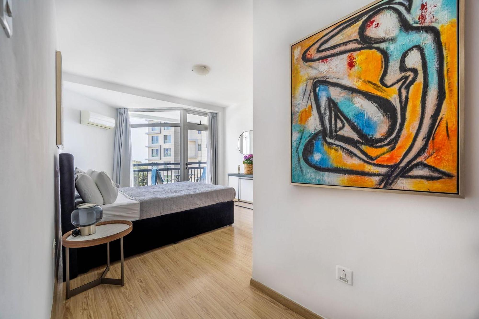 Appartement Marathon With Shared Pool
