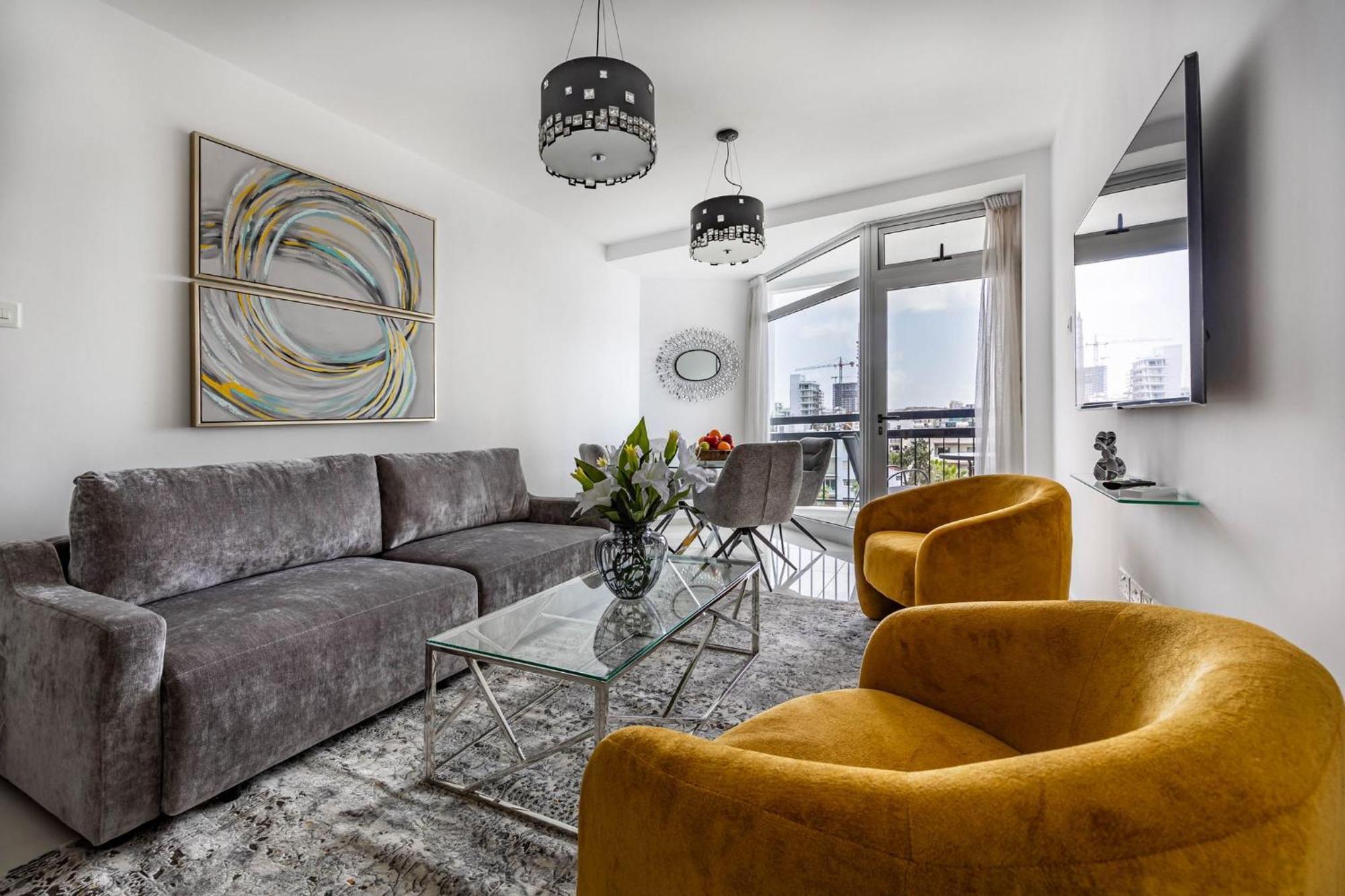 Marathon With Shared Pool Appartement Limasol