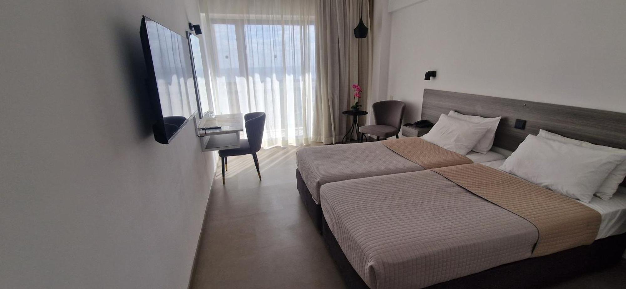 Navarria Blue 3* Limasol